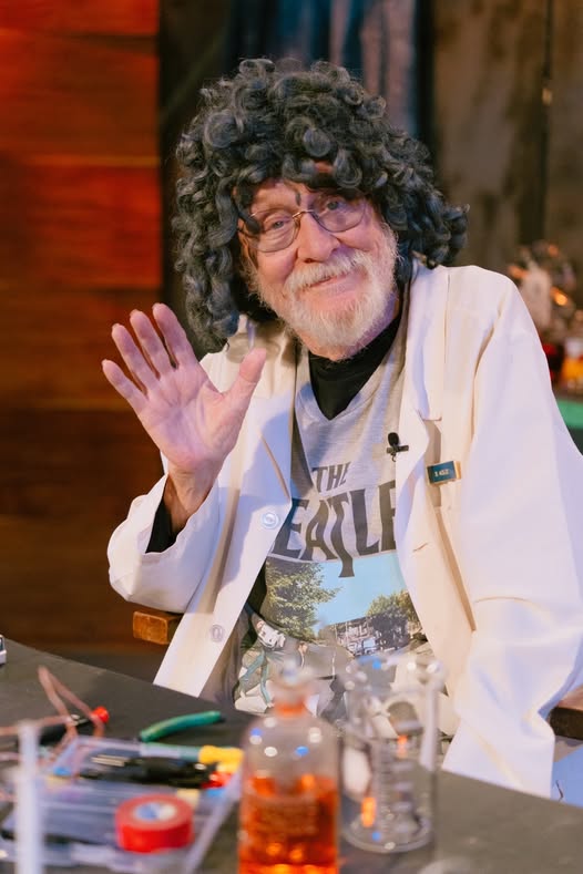 You are currently viewing Jerry Harrell ”AKA Dr. Madblood”Death,Obituary:Host of a horror movie TV show on WAVY-TV 10